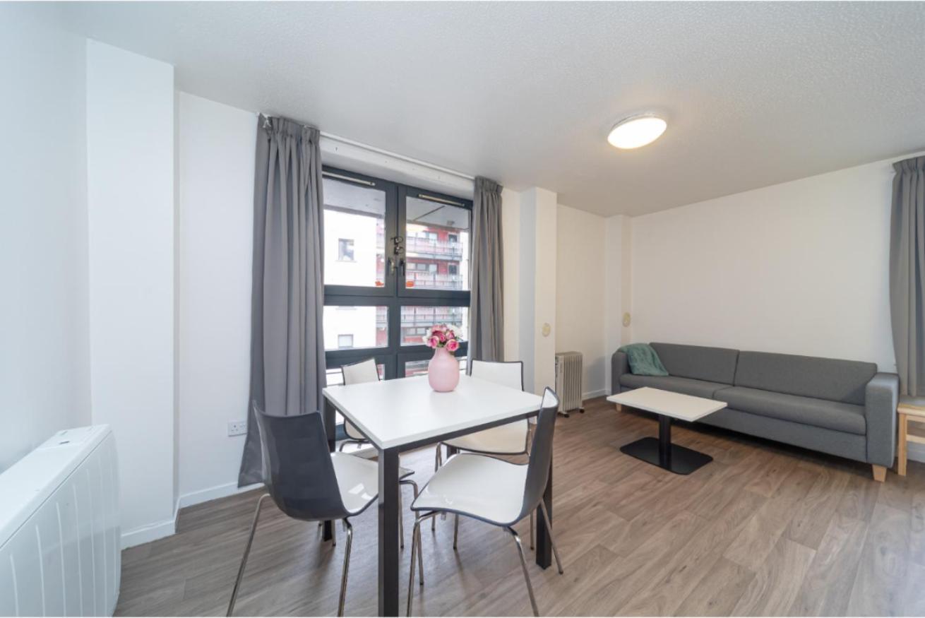 에든버러 Joivy Affordable 3,4,5 And 12 Bed Private Flats Next To Royal Mile (Adults Only) 아파트 외부 사진