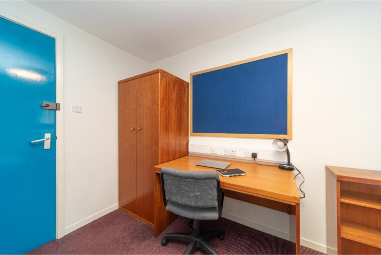 에든버러 Joivy Affordable 3,4,5 And 12 Bed Private Flats Next To Royal Mile (Adults Only) 아파트 외부 사진