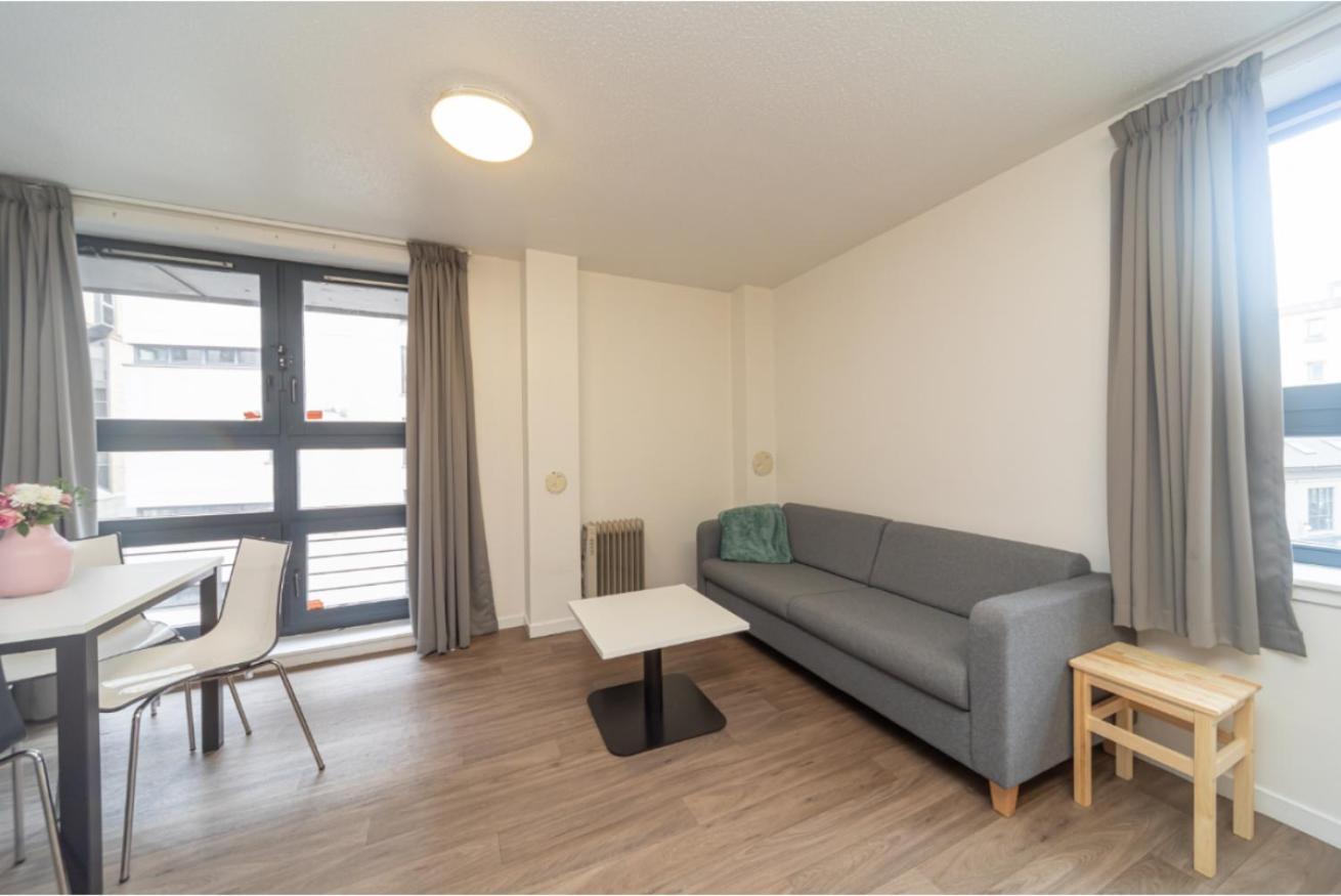 에든버러 Joivy Affordable 3,4,5 And 12 Bed Private Flats Next To Royal Mile (Adults Only) 아파트 외부 사진